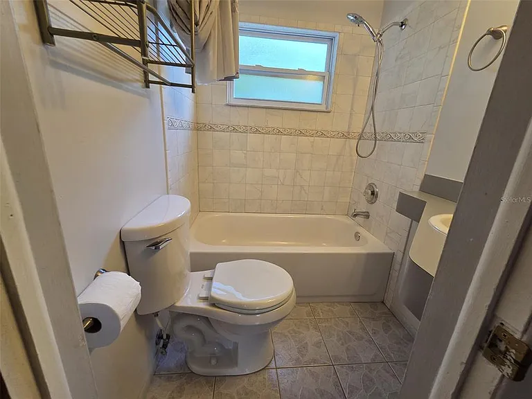 7216 James St — Photo 14