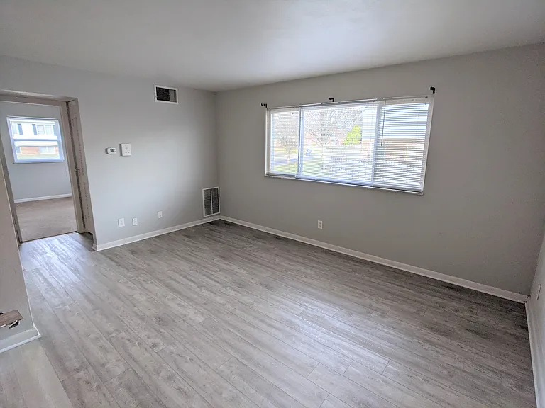 268 Meadow Dr #11 — Photo 5