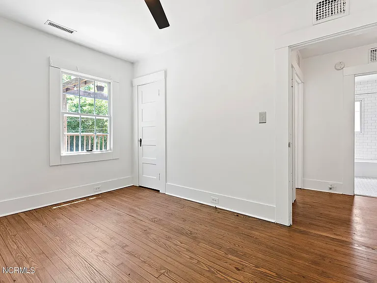 2214 Princess Place Dr — Photo 16
