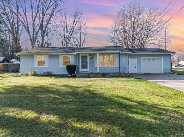 625 N 5th St, Coleman, MI 48618