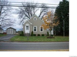 7337 Chestnut Ridge Rd, Lockport, NY 14094