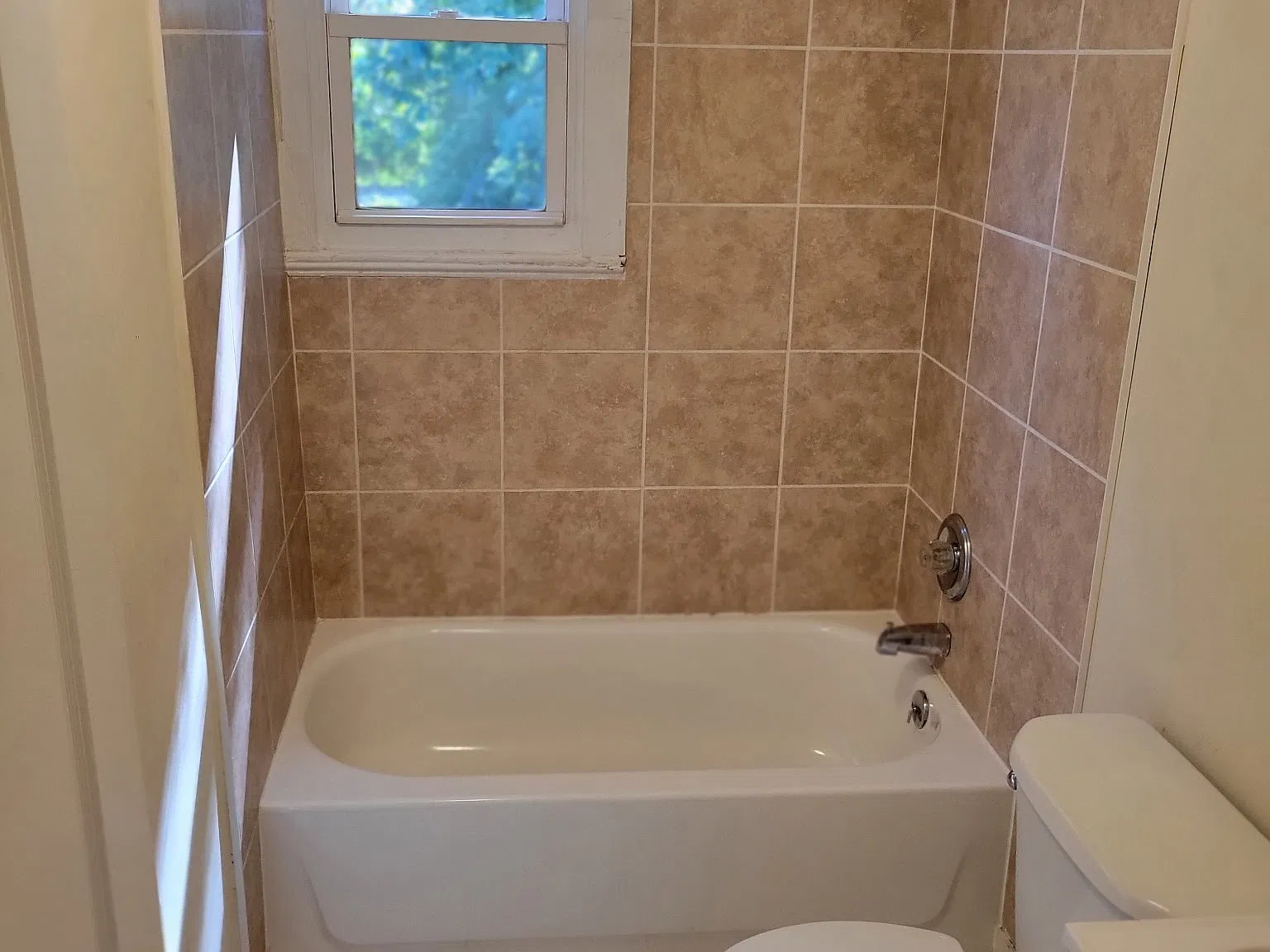 2 bed, $1,595 — Photo 2