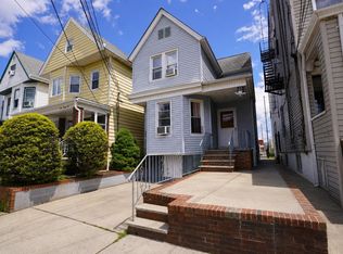 430 Avenue E, Bayonne, NJ 07002