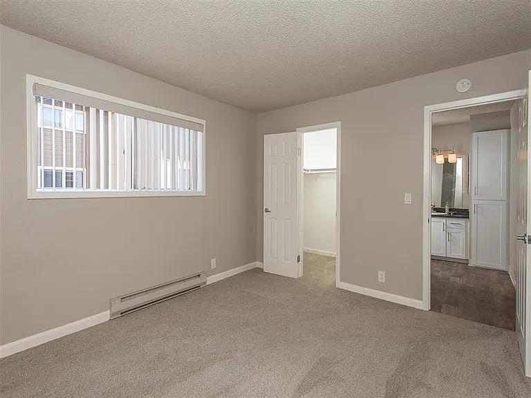 Shadow Oaks Apartment Homes — Photo 10