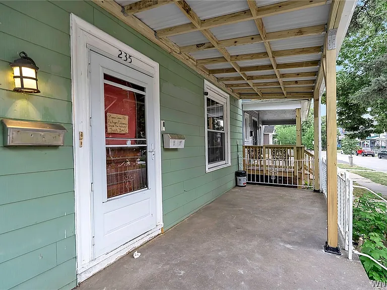235 Potomac Ave — Photo 2