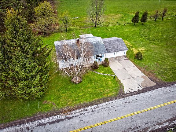 5th image of 2765 King Rd