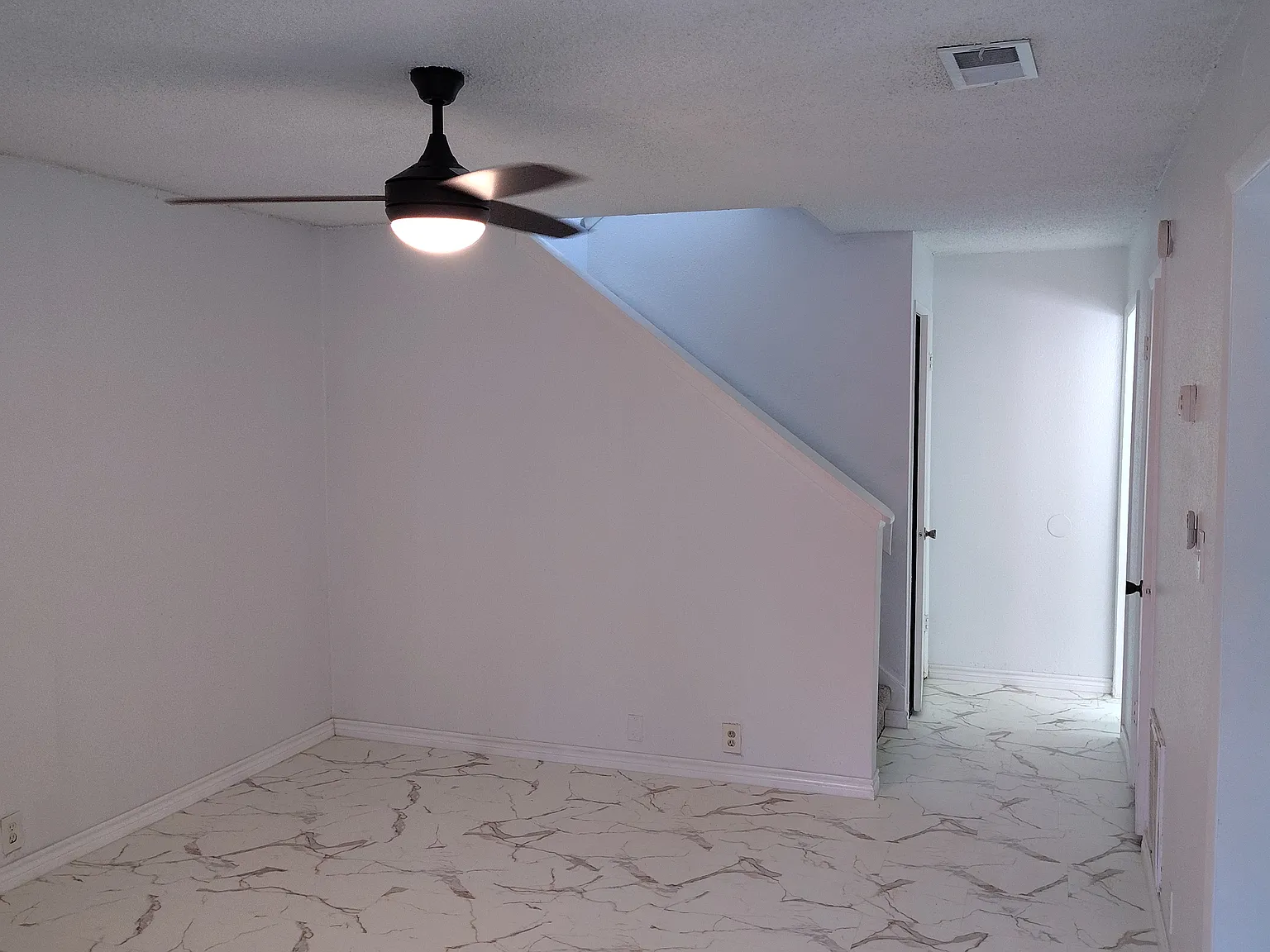 2808 W Walnut Hill Ln — Photo 3