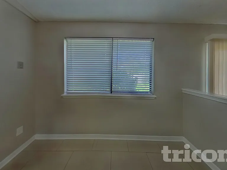 589 Robert Livingston St — Photo 5