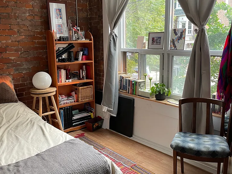 225 Gladstone Ave — Photo 65