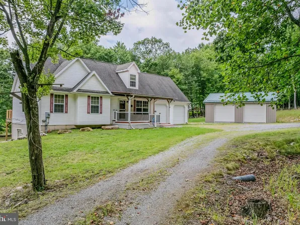 37 Paynes Ln, Berkeley Springs, WV 25411