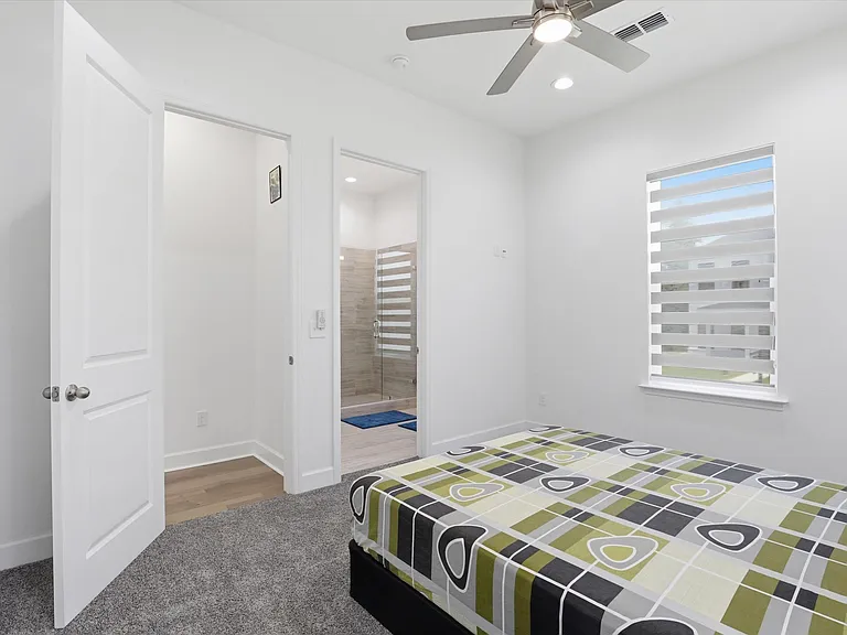 2751 Michel Boulos St — Photo 36