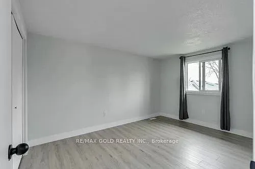 83 Speight Cres — Photo 10