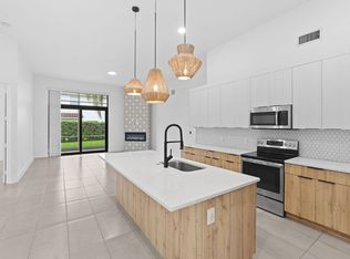 10768 Queen Palm Ct, Boca Raton, FL 33498