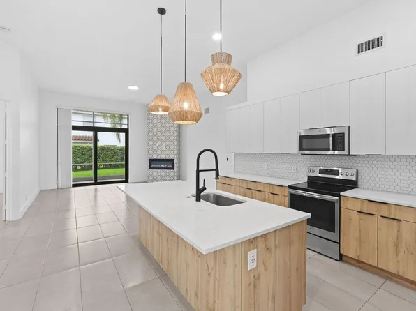 10768 Queen Palm Court, Boca Raton, FL 33498