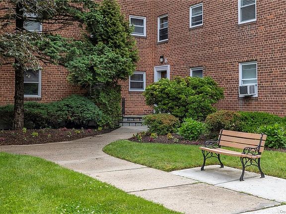 3rd image of 330 S Broadway Unit E2