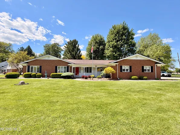 1900 Port Clinton Rd, Fremont, OH 43420