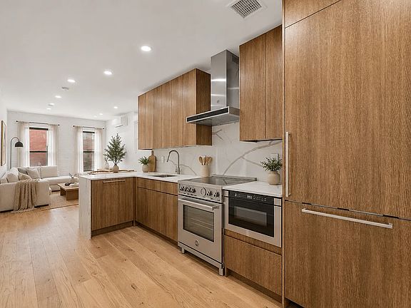 2nd image of 32 Spring St APT 2