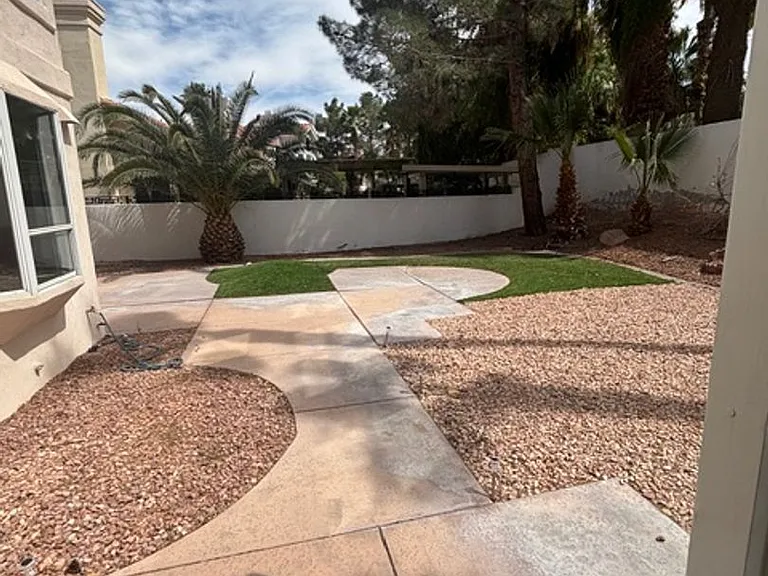 2929 Sterling Cove Dr — Photo 10