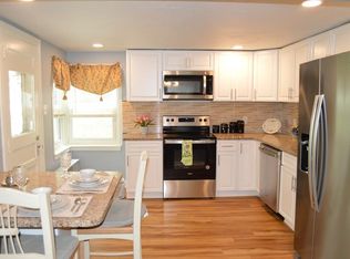 12 Carleton Rd, Leicester, MA 01524