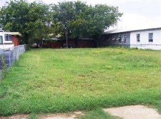 904 S Main St, Cleburne, TX 76033