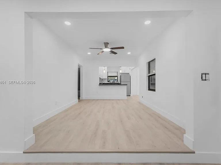 5220 SW 6th St — Photo 20