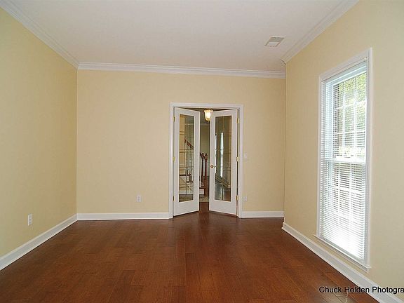 5th image of 13 Heron Pond Ct