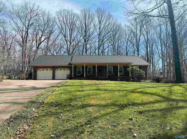 2008 Oakleaf Ln NE, Arab, AL 35016