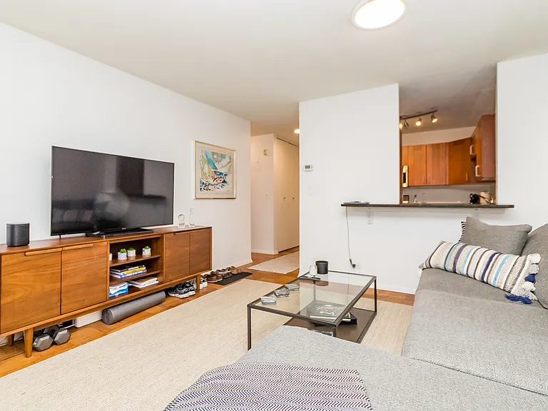 151 Tremont St #9B — Photo 4