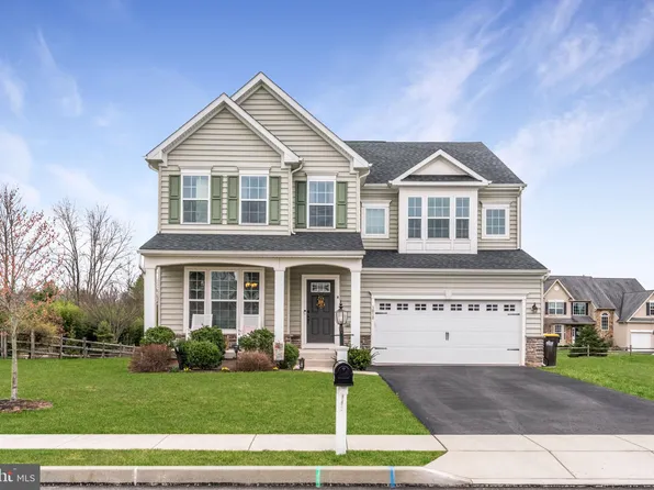 3010 Saddlewood Dr, Pennsburg, PA 18073
