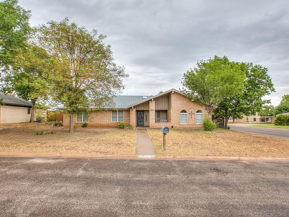 1st image of 2802 Canyon Creek Dr