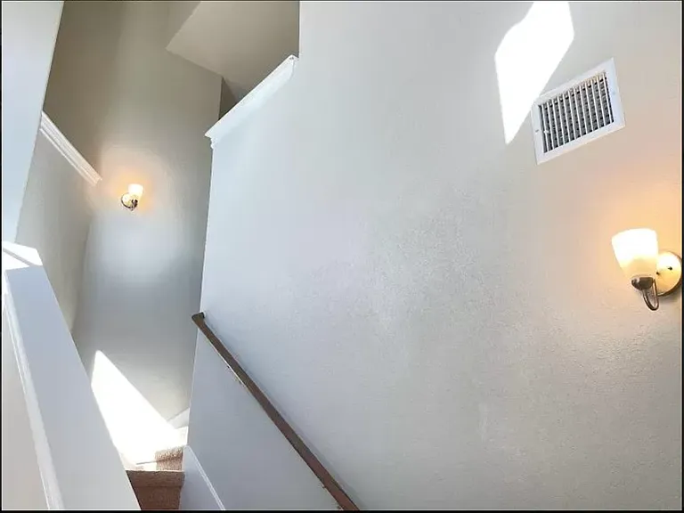 200 Mayney Ln — Photo 17