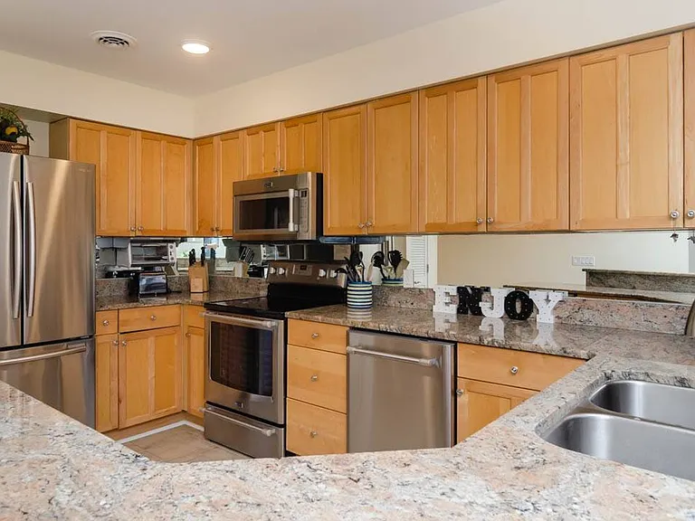 2514 N Lumina Ave #H — Photo 10