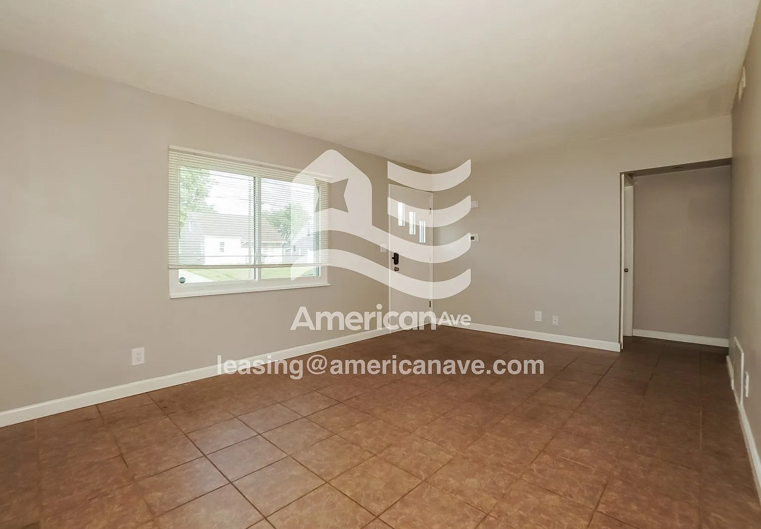 2 bed, 1.0 bath, 832 sqft, $1,172 — Photo 3