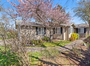 109 SE Freedom Cir, Grants Pass, OR 97527