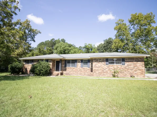 217 Allenwood Dr, Statesboro, GA 30458