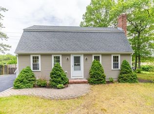 30 Huntington Rd, Plymouth, MA 02360
