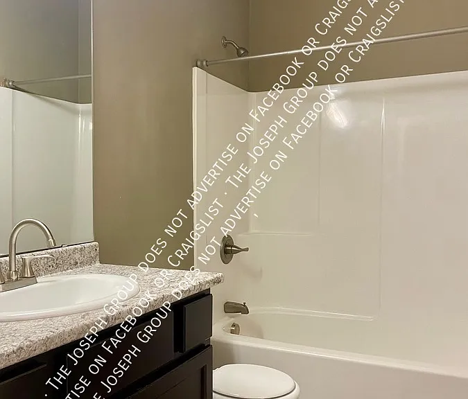 2524 Meridian St #204-20 — Photo 15