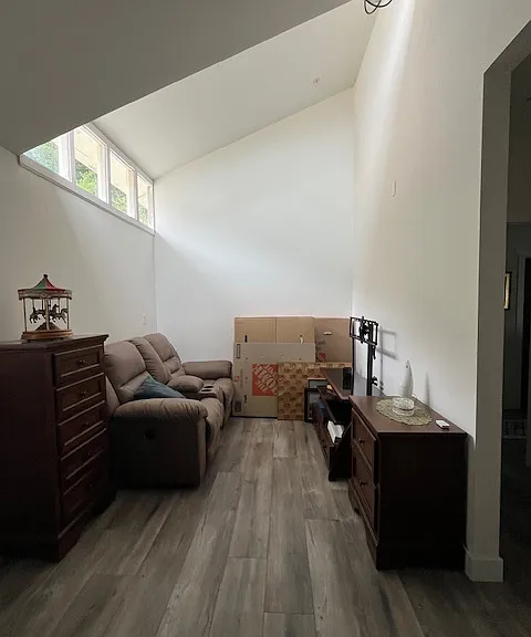 other half of bedroom used for reading area.