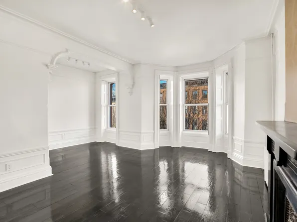 480 Putnam Avenue image 1 of 10