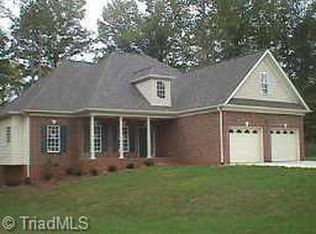 6 Forest Gln, Mocksville, NC 27028