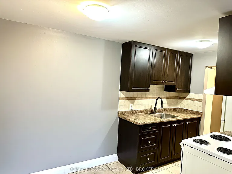7 Riverview Blvd #205 — Photo 21
