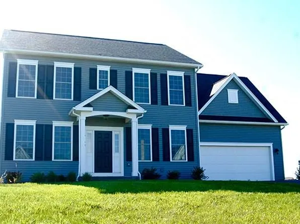 5198 Whitecliff Dr, Canandaigua, NY 14424