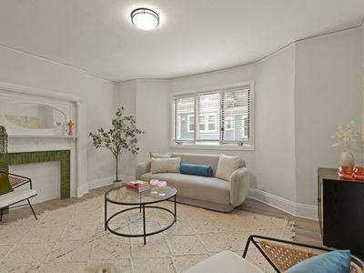 3 Regent Cir FLOOR 2, Jamaica Plain, MA, 02130
