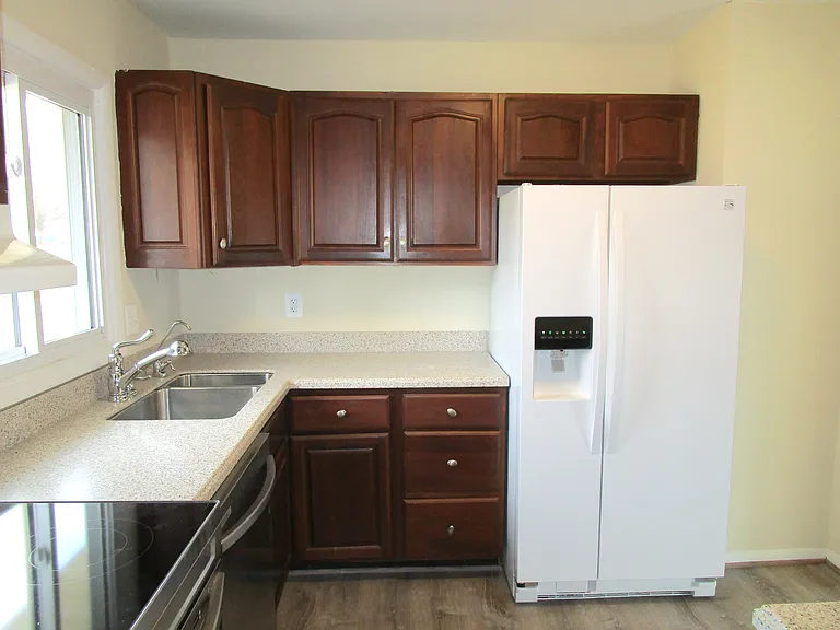 2404 Maytime Dr — Photo 6