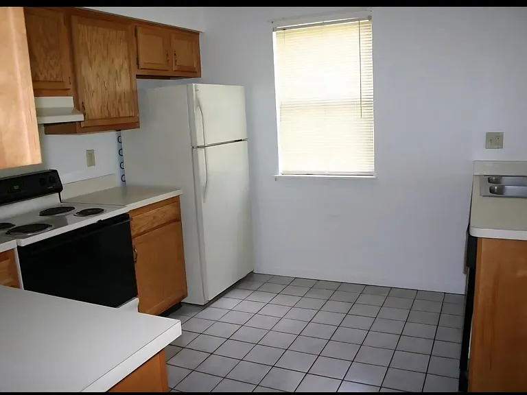 2045 Rolling Meadows Ln — Photo 12