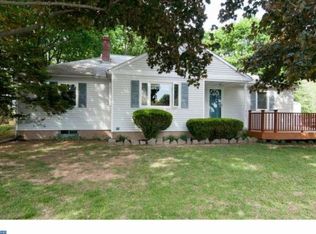 217 W Schwenkmill Rd, Perkasie, PA 18944