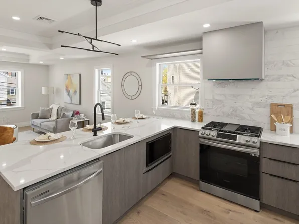 8 Linden St #8, Somerville, MA 02143