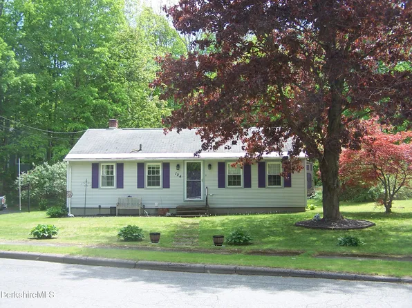 124 Walker St, North Adams, MA 01247
