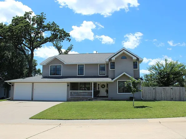1190 Indian Creek Cir, Marion, IA 52302
