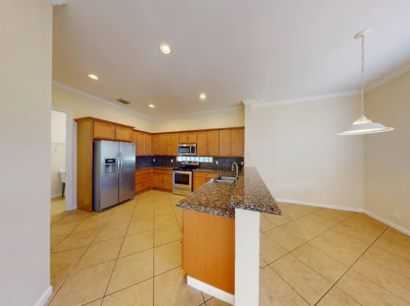 1007 Grove Park Cir, Boynton Beach, FL 33436